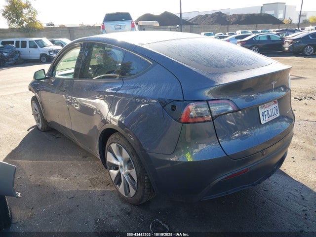 2023 TESLA MODEL Y 7SAYGAEE9PF662232 Photo 2