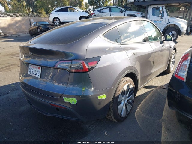 2023 TESLA MODEL Y 7SAYGAEE9PF662232 Photo 3