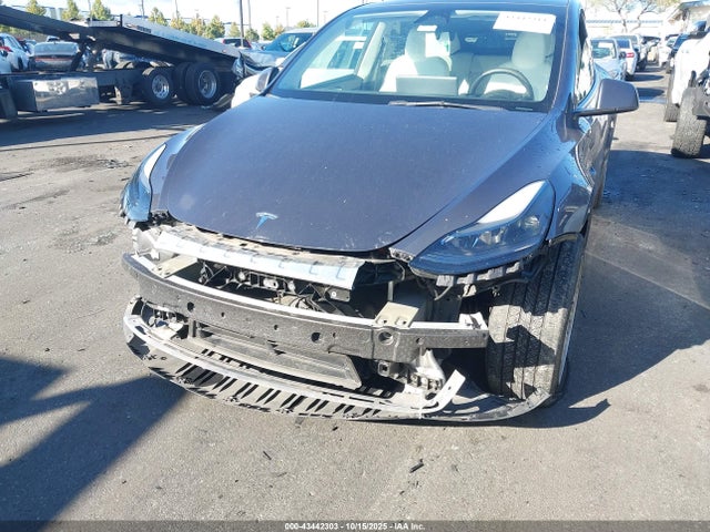 2023 TESLA MODEL Y 7SAYGAEE9PF662232 Photo 5