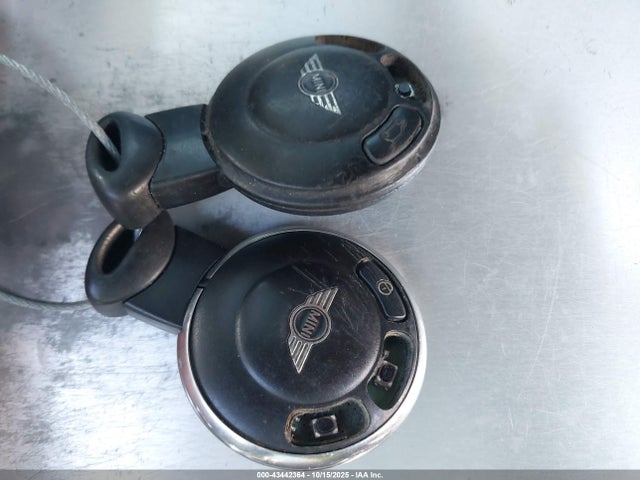 2011 MINI COOPER S WMWSV3C58BTY21302 Photo 10