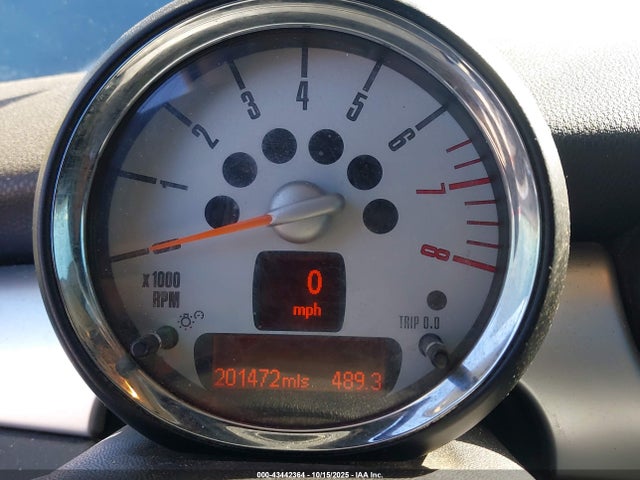 2011 MINI COOPER S WMWSV3C58BTY21302 Photo 6