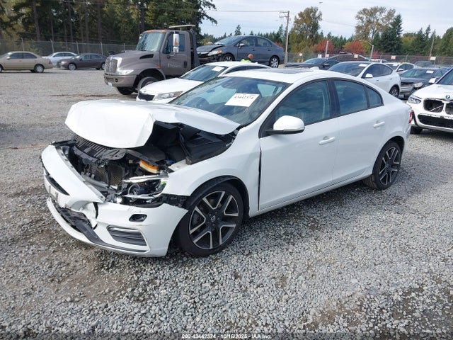 YV126MFL4H2432410 Volvo S60 T5 Dynamic