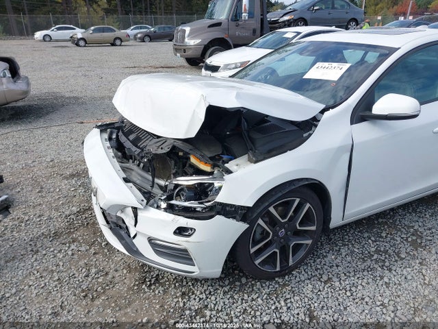 YV126MFL4H2432410 Volvo S60 T5 Dynamic