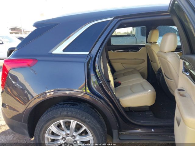 2017 CADILLAC XT5 1GYKNARS1HZ155856 Photo 7