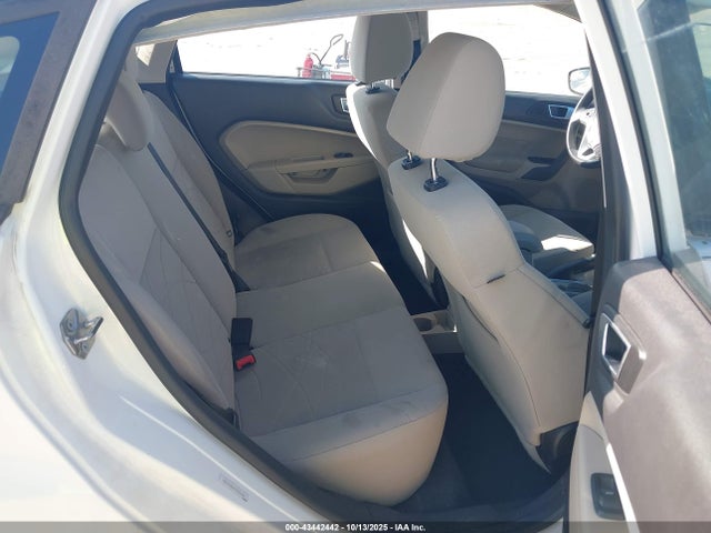 Ford 2015 2015 3FADP4EJ1FM167064 Image 8