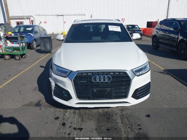 WA1GFCFSXGR014897 Audi Q3 2.0t Premium Plus