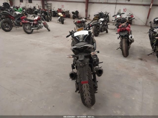 2010 KAWASAKI ZR1000 JKAZRCD15AA003970 Photo 5