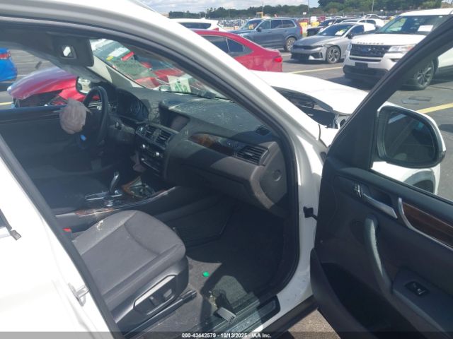 2017 BMW X3 5UXWZ7C32H0X42988 Photo 4