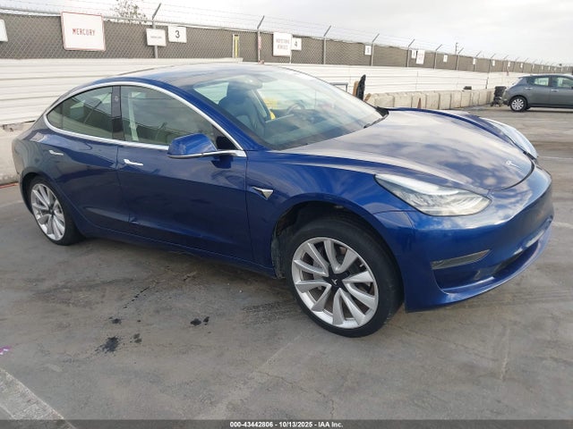 2019 TESLA MODEL 3 5YJ3E1EA7KF417450 Photo 0