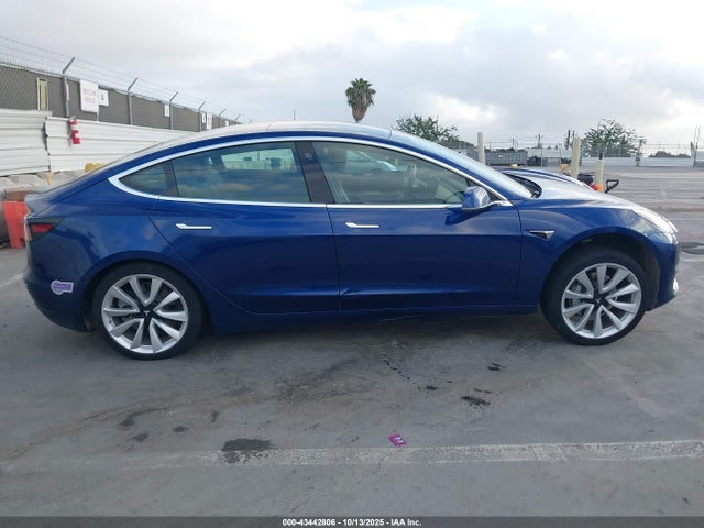 5YJ3E1EA7KF417450 Tesla MODEL 3