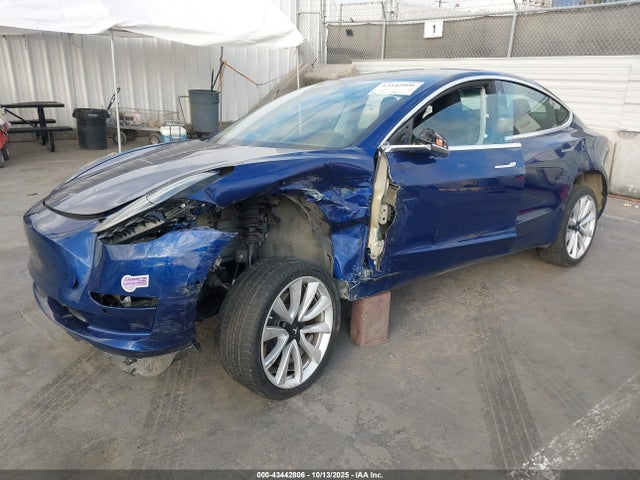 2019 TESLA MODEL 3 5YJ3E1EA7KF417450 Photo 1