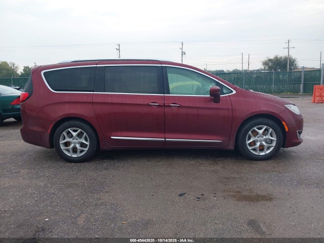2C4RC1EG7JR168297 Chrysler 2018