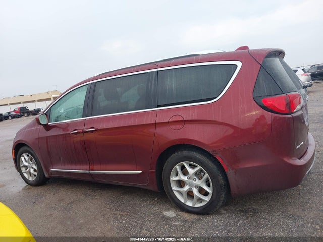 2C4RC1EG7JR168297 Chrysler 2018