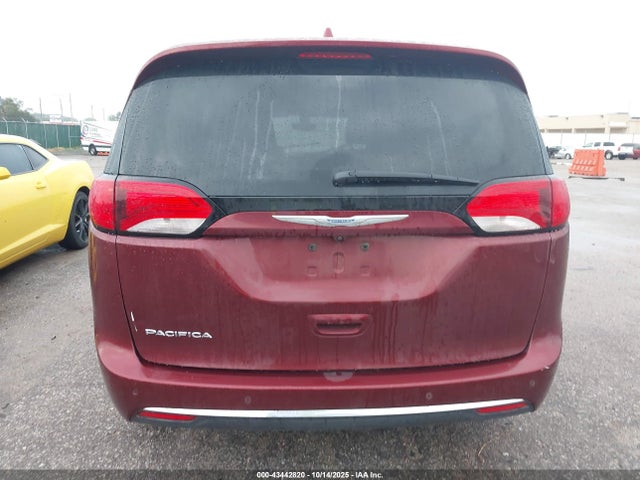 2C4RC1EG7JR168297 Chrysler 2018
