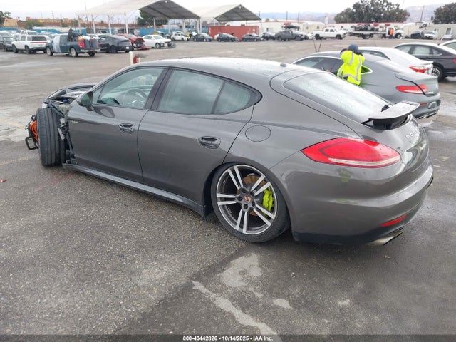 2014 PORSCHE PANAMERA E-HYBRID WP0AD2A77EL044096 Photo 2
