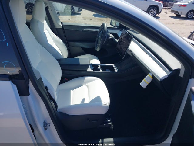 2024 TESLA MODEL Y 7SAYGAEE0RF106796 Photo 4
