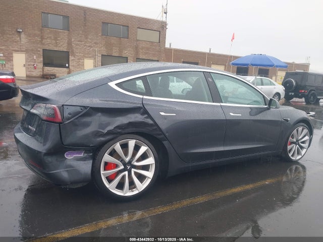 2018 TESLA MODEL 3 5YJ3E1EBXJF105842 Photo 5