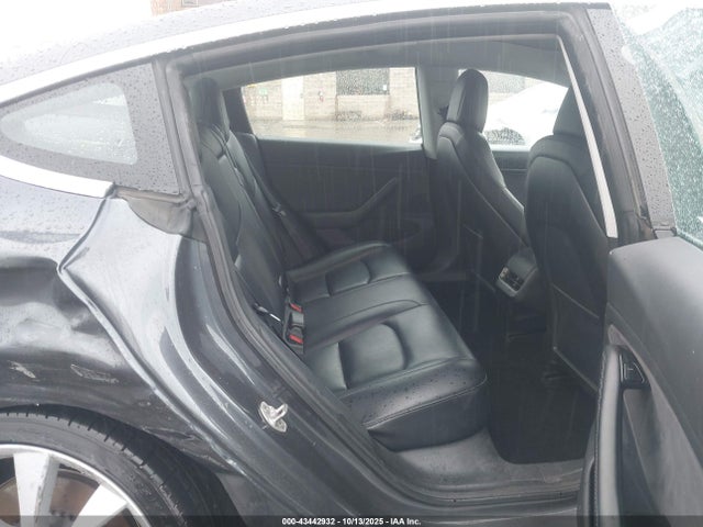 2018 TESLA MODEL 3 5YJ3E1EBXJF105842 Photo 7