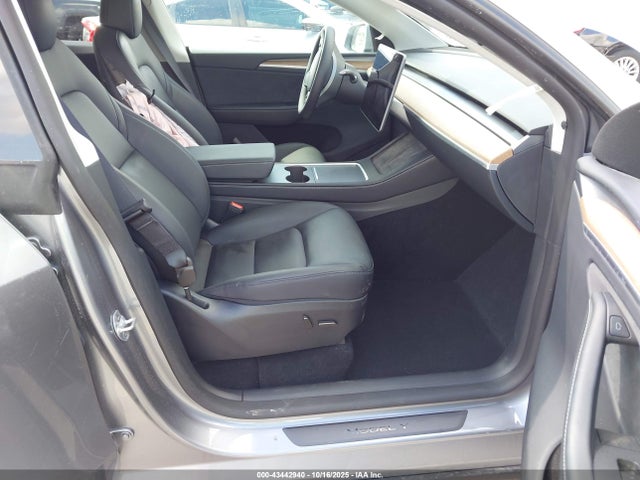 2024 TESLA MODEL Y 7SAYGDEE7RA320490 Photo 4