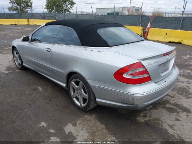 2005 MERCEDES-BENZ CLK 500 WDBTK75J65F122527 Photo 2