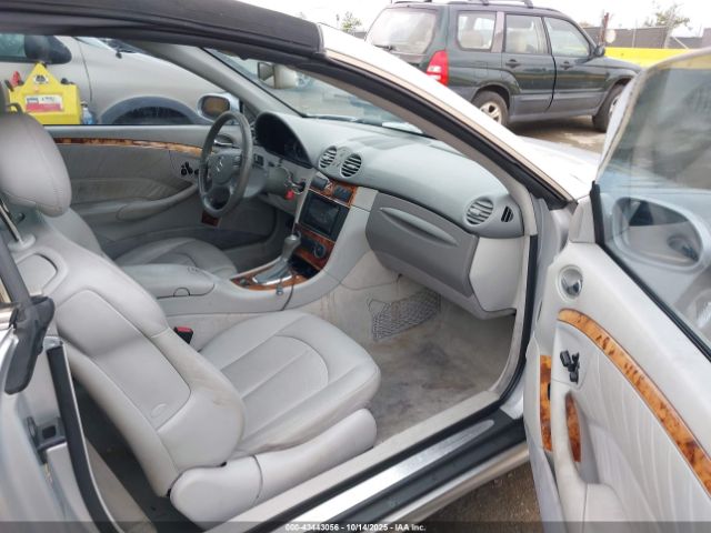 2005 MERCEDES-BENZ CLK 500 WDBTK75J65F122527 Photo 4