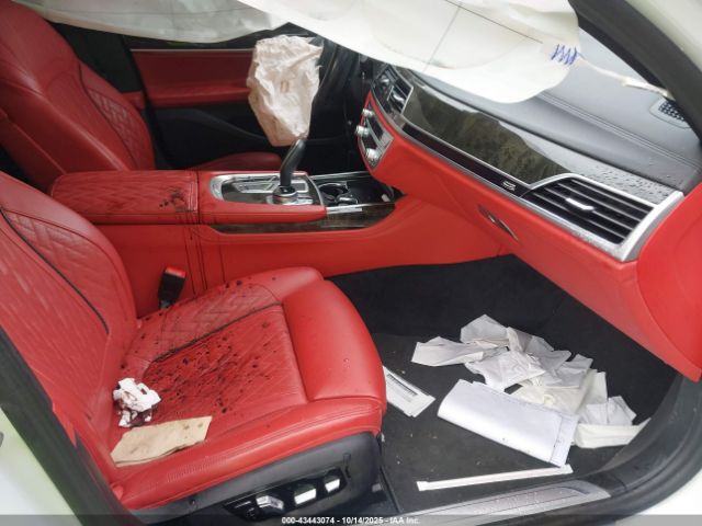 2022 BMW 740 WBA7T2C00NCK26779 Photo 4