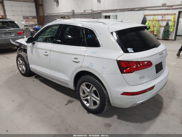 2019 AUDI Q5 WA1ANAFY4K2114657 Photo 2