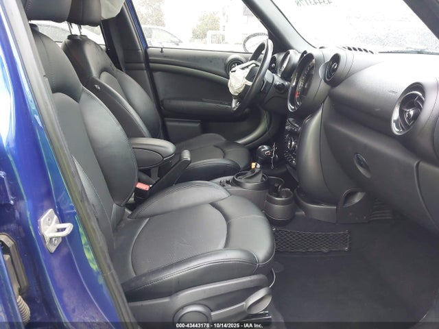 2016 MINI COUNTRYMAN WMWZC3C57GWT08911 Photo 4