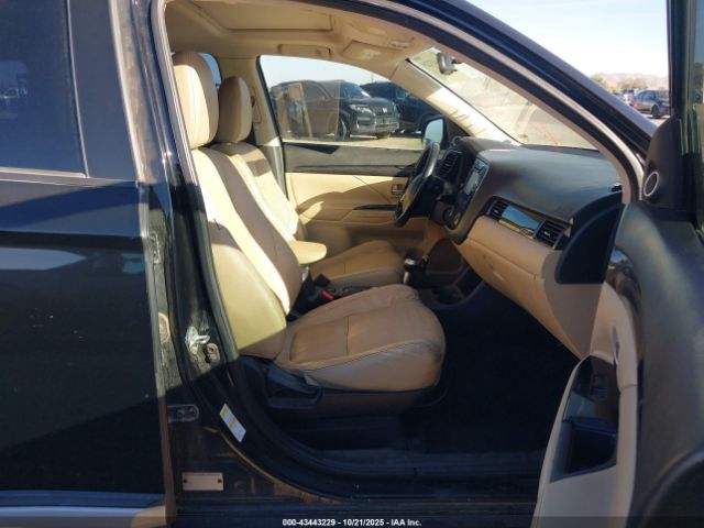 2016 MITSUBISHI OUTLANDER JA4AD3A31GZ009163 Photo 4