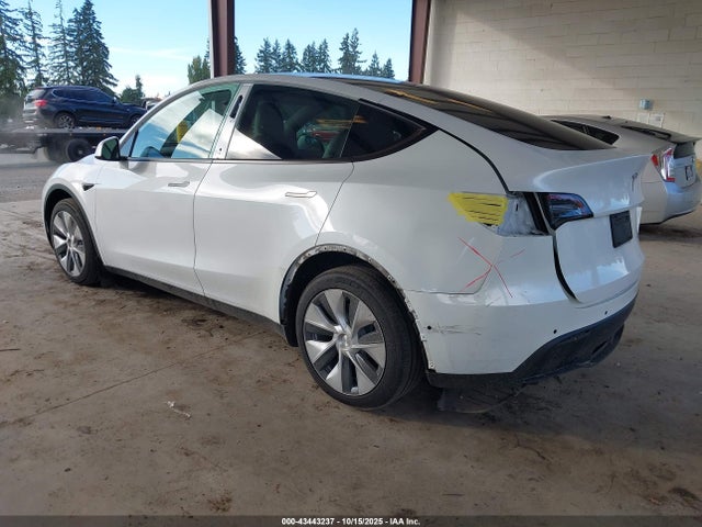 2022 TESLA MODEL Y 7SAYGAEE3NF427483 Photo 2