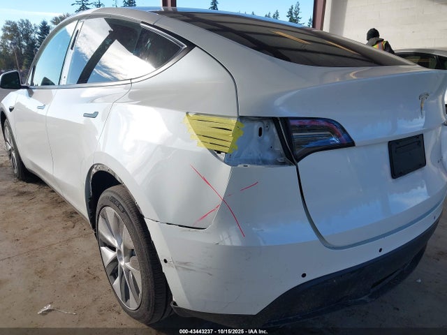 2022 TESLA MODEL Y 7SAYGAEE3NF427483 Photo 5