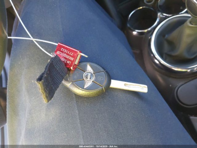 2005 MINI COOPER S WMWRH334X5TF82999 Photo 10