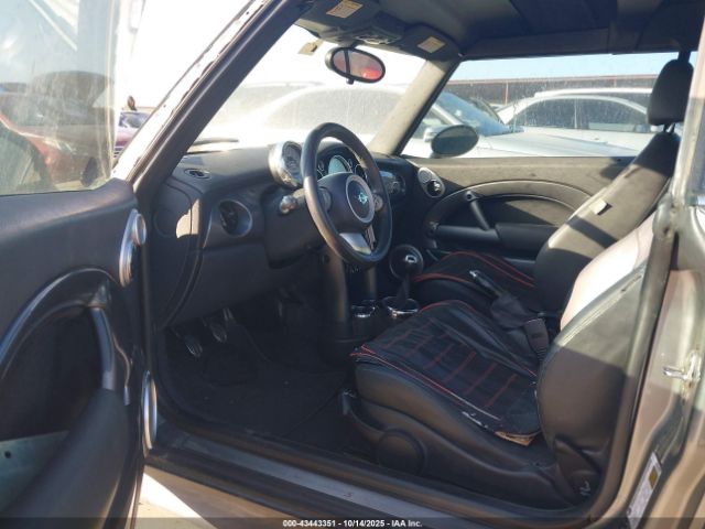 2005 MINI COOPER S WMWRH334X5TF82999 Photo 4