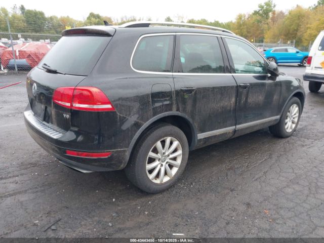 2011 VOLKSWAGEN TOUAREG WVGFF9BP6BD004651 Photo 3