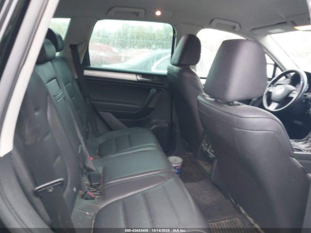 2011 VOLKSWAGEN TOUAREG WVGFF9BP6BD004651 Photo 7