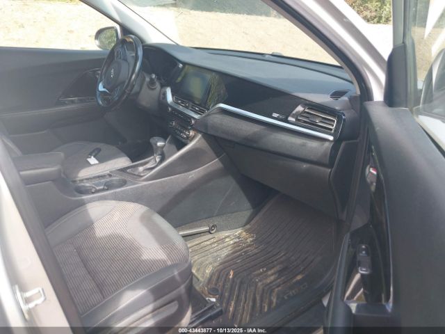 2020 KIA NIRO KNDCB3LC3L5400821 Photo 4