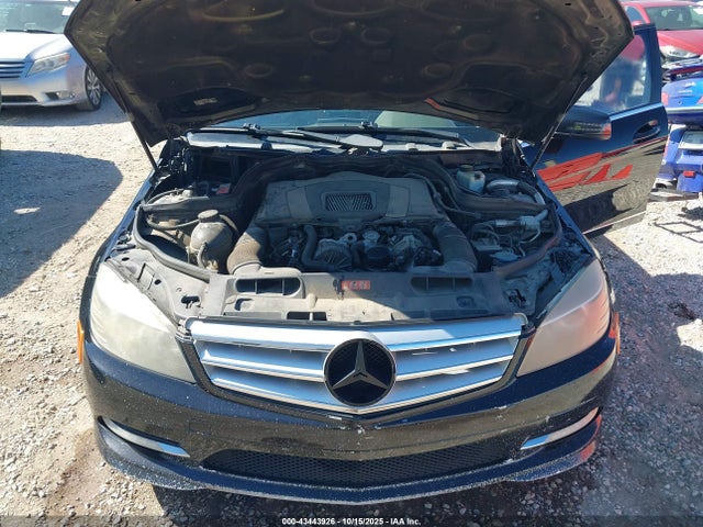 2011 Mercedes-benz C 300 Luxury 4matic/sport 4matic მანქანა იყიდება აუქციონზე, vin: WDDGF8BB6BR141556, აუქციონის ნომერი: 43443926