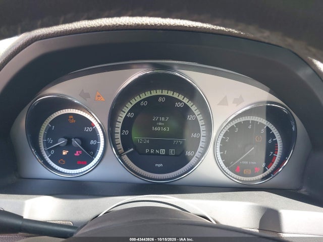 2011 Mercedes-benz C 300 Luxury 4matic/sport 4matic მანქანა იყიდება აუქციონზე, vin: WDDGF8BB6BR141556, აუქციონის ნომერი: 43443926