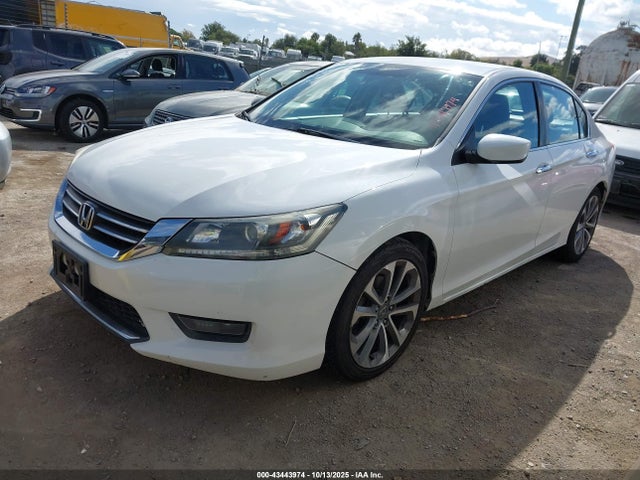 Honda Accord 2015 1HGCR2F5XFA071700 Image 14