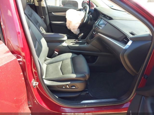 2018 CADILLAC XT5 1GYKNCRS7JZ214121 Photo 4