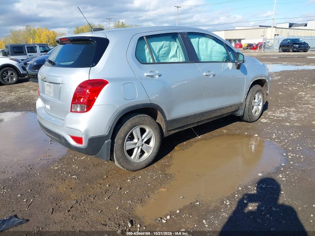 2021 CHEVROLET TRAX KL7CJNSB5MB341875 Photo 3