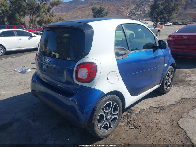 Smart Fortwo 2016 WMEFJ5DAXGK055451 Image 16