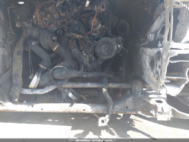 WBA8E1G32HNU15441 BMW 320i