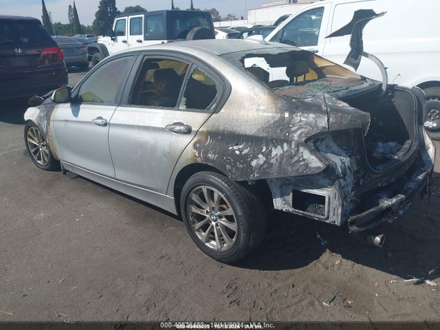 WBA8E1G32HNU15441 BMW 320i