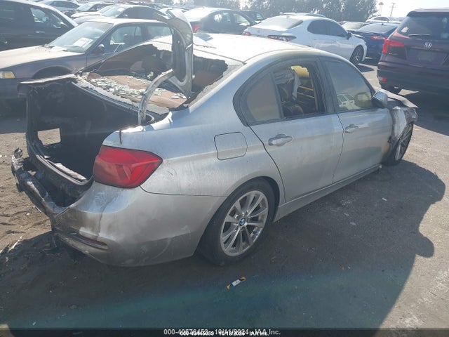 WBA8E1G32HNU15441 BMW 320i