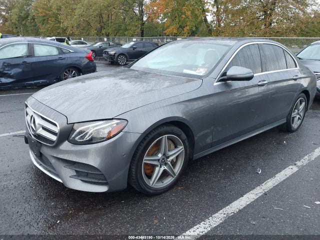 43445190 :رقم المزاد ، WDDZF4KB8JA294762 vin ، 2018 Mercedes-benz E 300 4matic مزاد بيع