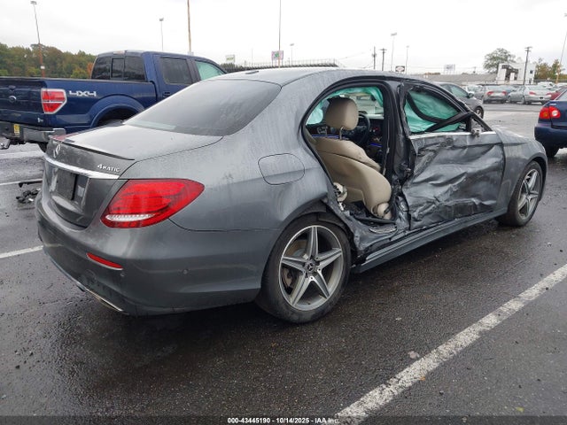 43445190 :رقم المزاد ، WDDZF4KB8JA294762 vin ، 2018 Mercedes-benz E 300 4matic مزاد بيع