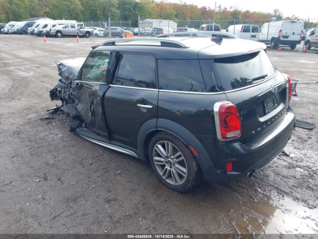 2018 MINI COUNTRYMAN WMZYT5C36J3D81952 Photo 2