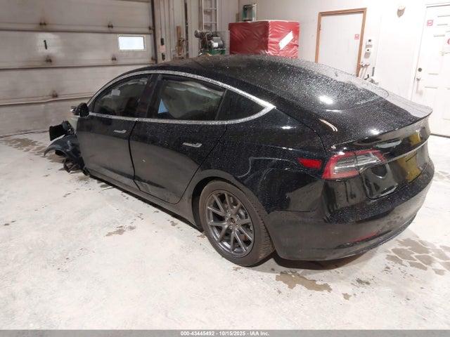 2018 TESLA MODEL 3 5YJ3E1EA7JF123271 Photo 2