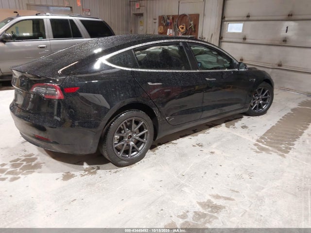 2018 TESLA MODEL 3 5YJ3E1EA7JF123271 Photo 3